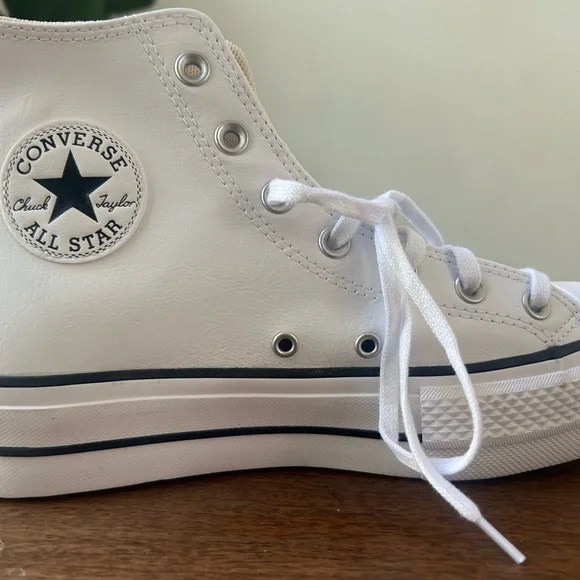 Converse Chuck Taylor All Star Platform White Leather High-Tops NWOT - Picture 5 of 16